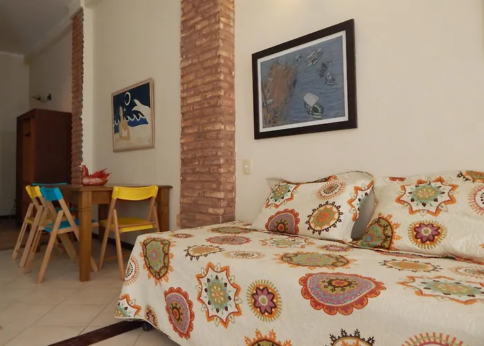 Solar Do Carmo Suites & Apartments