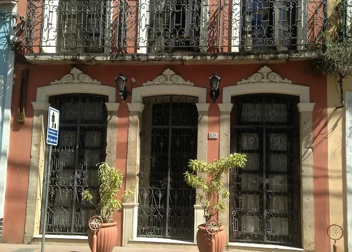 Solar Do Carmo Suites & Apartments